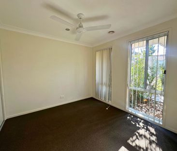 Spacious Home - Photo 2