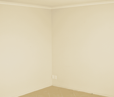 2-Bed Townhouse with Private Garden - Photo 2