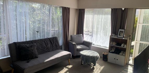Low maintenance in a great location - Photo 2