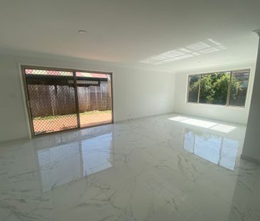 Large 4 Bedroom House For Lease - Photo 3