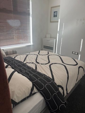 Room in a Shared House, Culcheth Lane, M40 - Photo 3