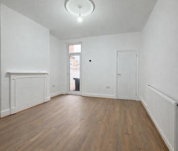 4 bedroom terraced house to rent - Photo 3