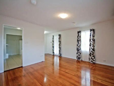 “Comfortable Family Home in Quiet Inala Location” - Photo 3