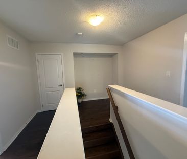 For Lease - 422 Cavanagh Lane, Milton, Ontario - Photo 4