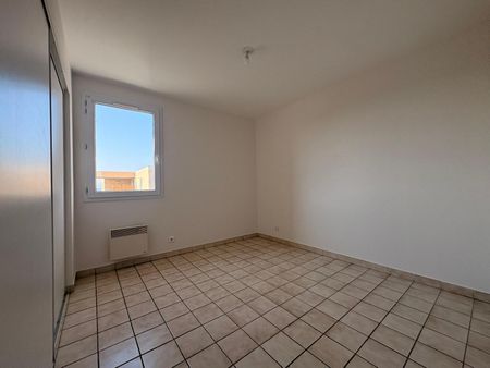 Location Appartement 2 pièces 74m² AUBENAS 07200 - Photo 3