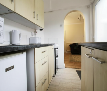8 Kirkby Street, Lincoln, Lincolnshire, LN5 7TU - Photo 3