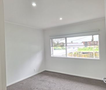 Freshly Renovated brick and tile! - Photo 5