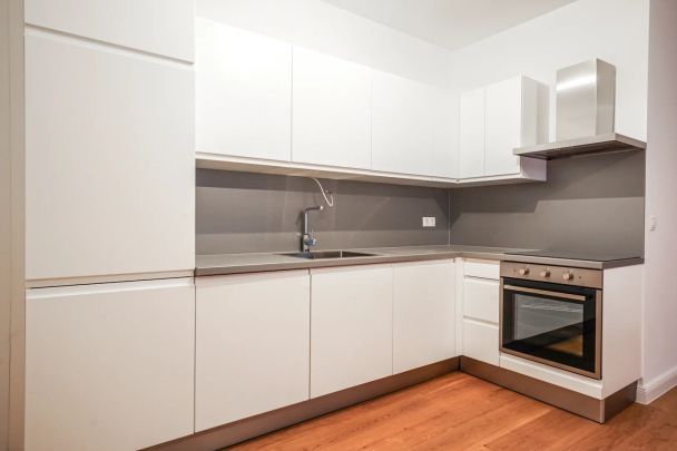 U4 Braunschweiggasse- 2 Zimmer mit Balkon und Gartenparzelle in Hietzing - Photo 1