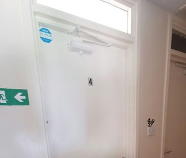 House share to rent on - Photo 2