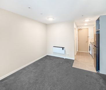 CITY CENTRE, 1 Bed + 1 Car park - Photo 2