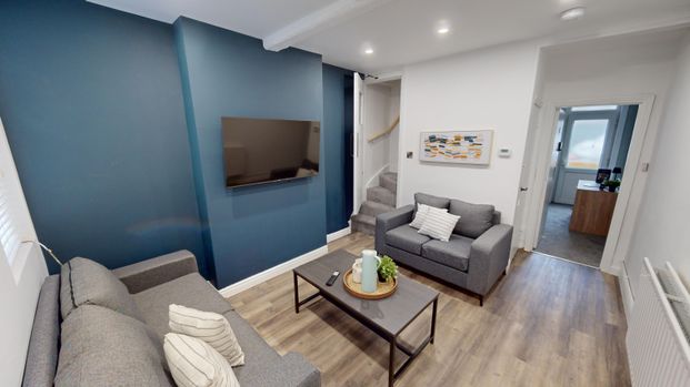 17 Harley Street, NG7 1SE, NOTTINGHAM - Photo 1