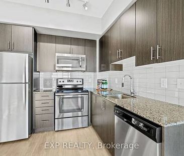 Weston Rd & Highway 7 Luxury Open Concept Modern Kitchen 1Bdrm +Den - Photo 2