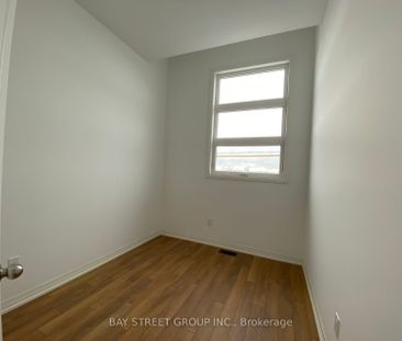 Townhouse For Lease | N8077076 - Photo 2