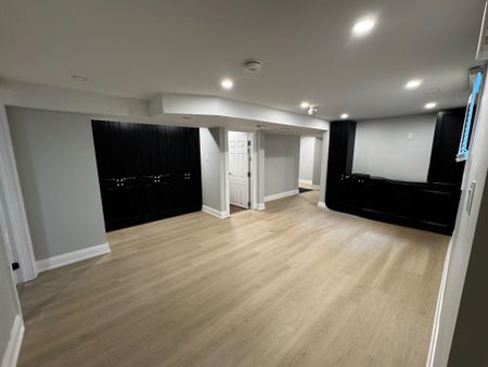 For Lease - 8 Redwood Court Unit# Basement, Barrie, Ontario - Photo 3