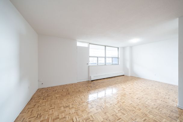 For Lease - 5 Glamorgan Avenue Unit# 313, Toronto, Ontario - Photo 1