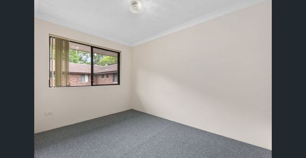 Luxury apartment in resort style complex - Photo 1