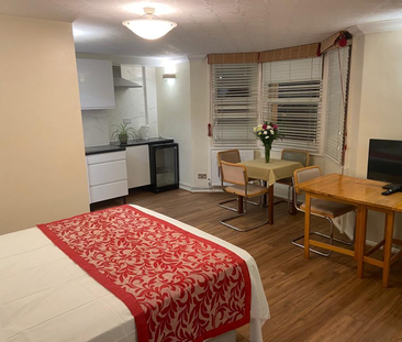 Studio to rent - Photo 5