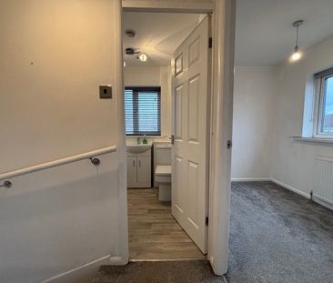 Fabric View, Chesterfield, S42 - Photo 3