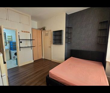 Studio Flat, Sunny Gardens Road, NW4 - Photo 1