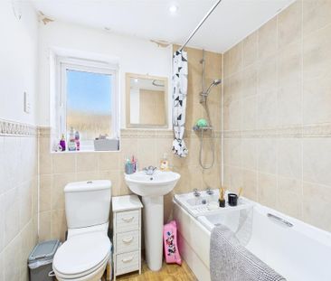 1 bedroom ground floor flat to rent - Photo 3