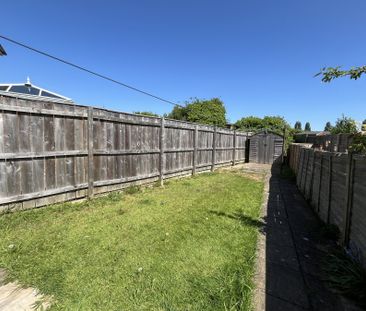 11 Colwall Avenue, Hull - Photo 5