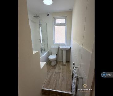 4 bedroom terraced house to rent - Photo 6