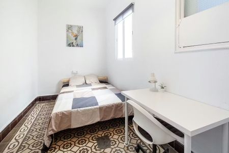 Calle Bustos Tavera, Sevilla, Andalusia 41003 - Photo 2