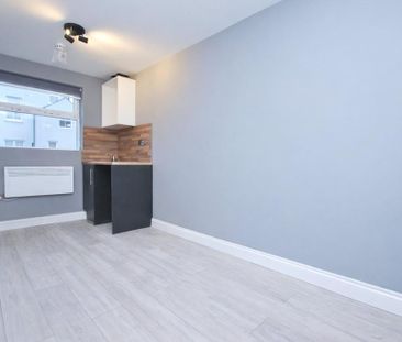 1 bedroom house of multiple occupation to rent - Photo 5