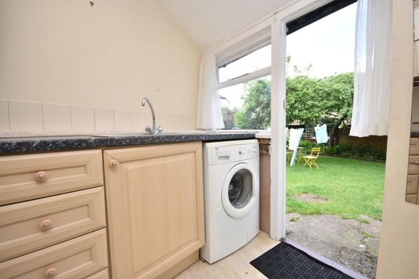 2 bedroom end terraced house to rent, - Photo 1