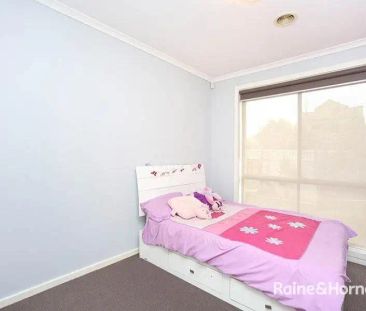 “Stunning Family Home” - Photo 2