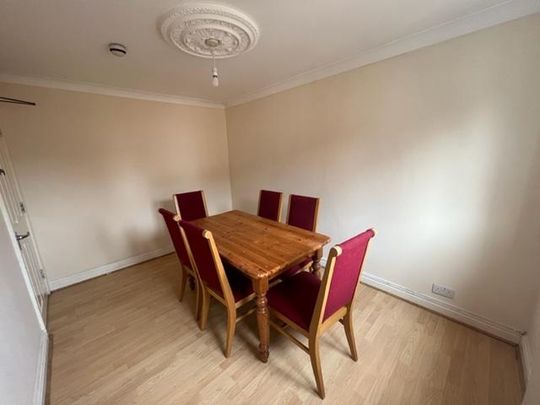 4 bedroom apartment to rent - Photo 1