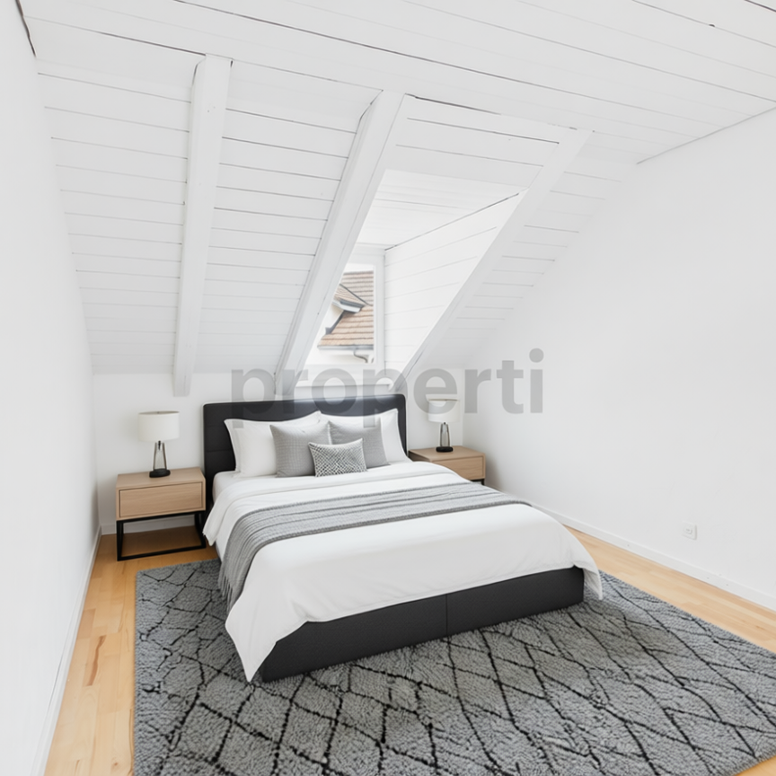 Ruhige Dachwohnung mit Balkon und planbaren Nebenkosten in Beringen - Photo 1