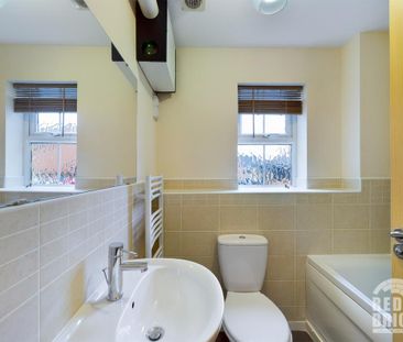 2 bedroom flat to rent - Photo 6