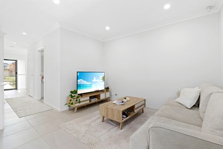 101 Edmund Street, Grantham Farm NSW 2765 - House For Rent | Domain - Photo 2