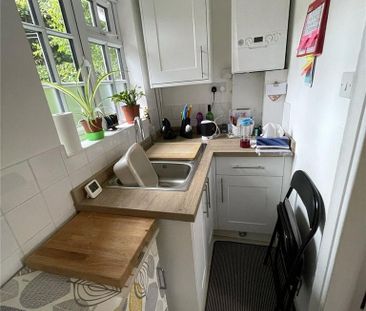 Studio to rent - Photo 4