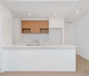 Sleek one-bedroom apartment - Photo 4