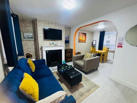 17 Roulston Avenue, L'Derry, BT47 6EW - Photo 2