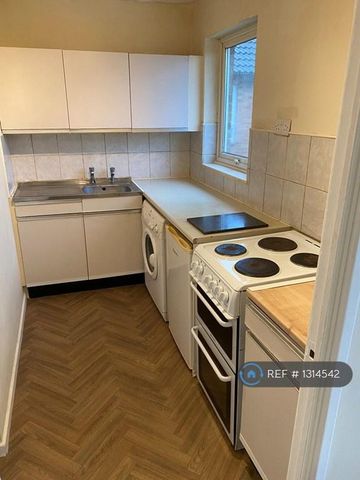 Studio to rent - Photo 5