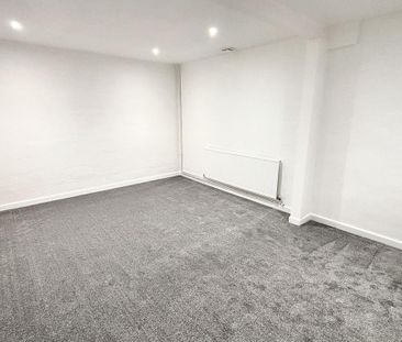 3 bedroom end of terrace house to rent - Photo 3