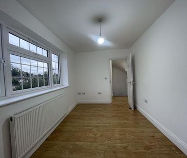 6 bedroom semi-detached house to rent - Photo 2