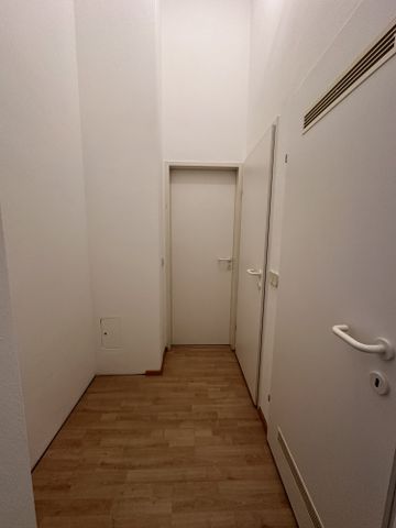 Zentral und ruhig gelegene Dachgeschoßwohnung mit Terrasse! - Foto 3