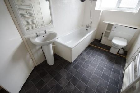 2 bedroom terraced house to rent - Photo 5