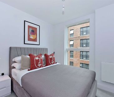 A superb furnished two bedroom apartment with car parking for one c... - Photo 6