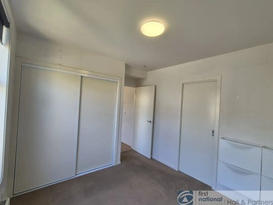 “Bright and spacious 1-bedroom apartment” - Photo 1