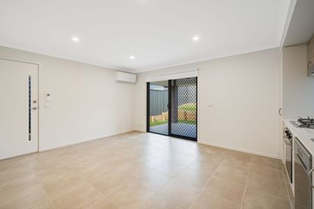 2 BEDROOM UNIT READY TO GO! - Photo 2