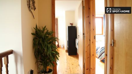 Nice room in 2-bedroom apartment in Castleknock, Dublin - Photo 4