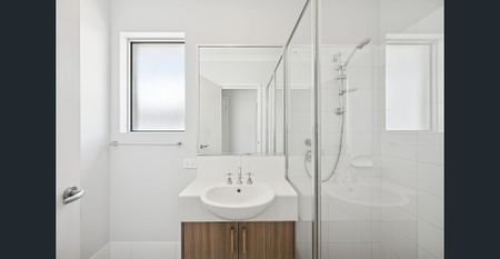 STUNNING 2 BEDROOM APARTMENT! - Photo 4