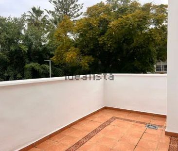 Alquiler de piso en Avenida de la Alcudia - Photo 2