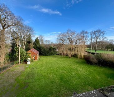 Berwick Lane, Lympne, Hythe - Photo 1