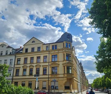Hübsche 2/3 Raum Dachgeschosswohnung, Balkon, Einbauküche - Foto 1
